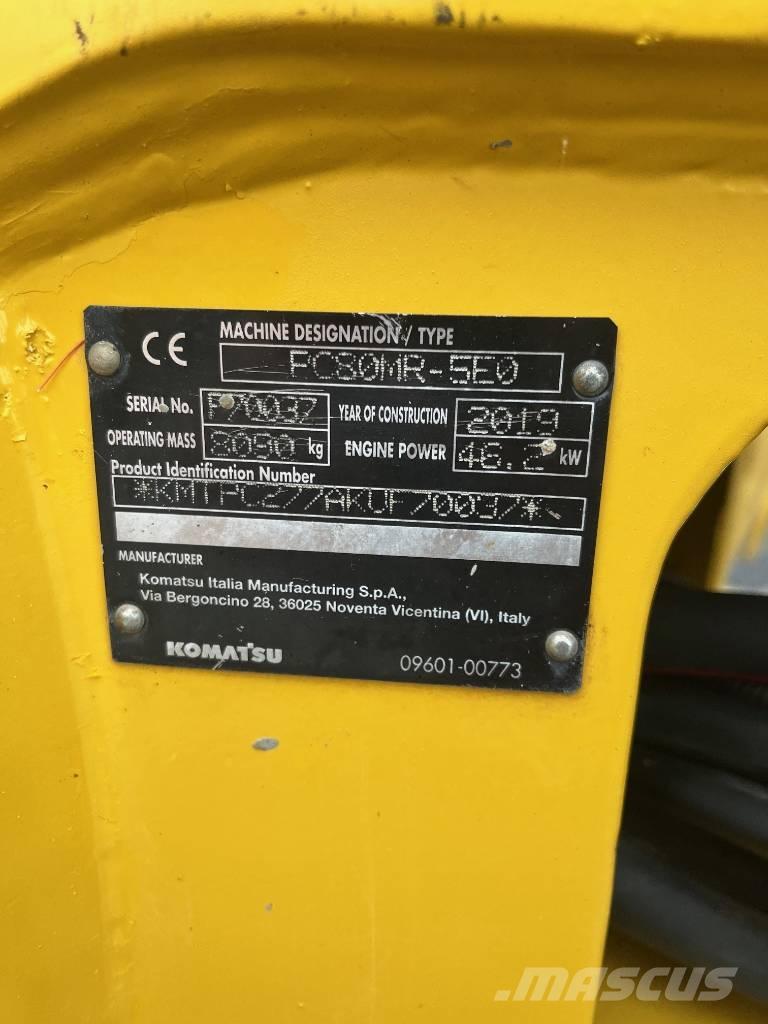 Komatsu PC80MR-5E0 Середні екскаватори 7т. - 12т.