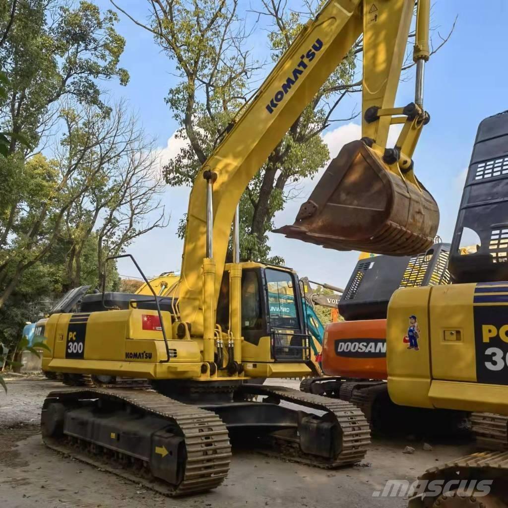 Komatsu PC 300 Гусеничні екскаватори