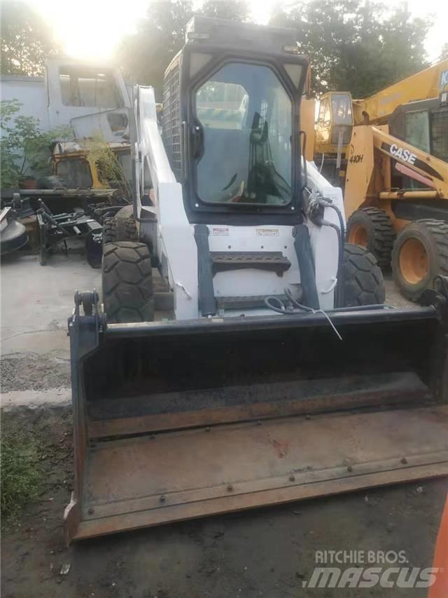 Bobcat S300 Міні-навантажувачі