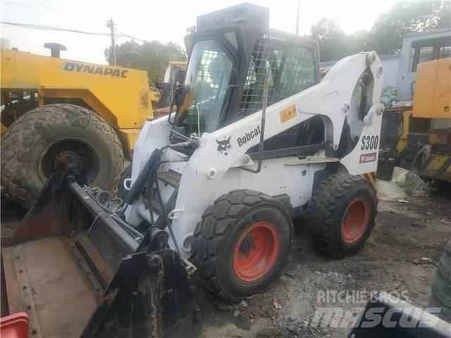 Bobcat S300 Міні-навантажувачі
