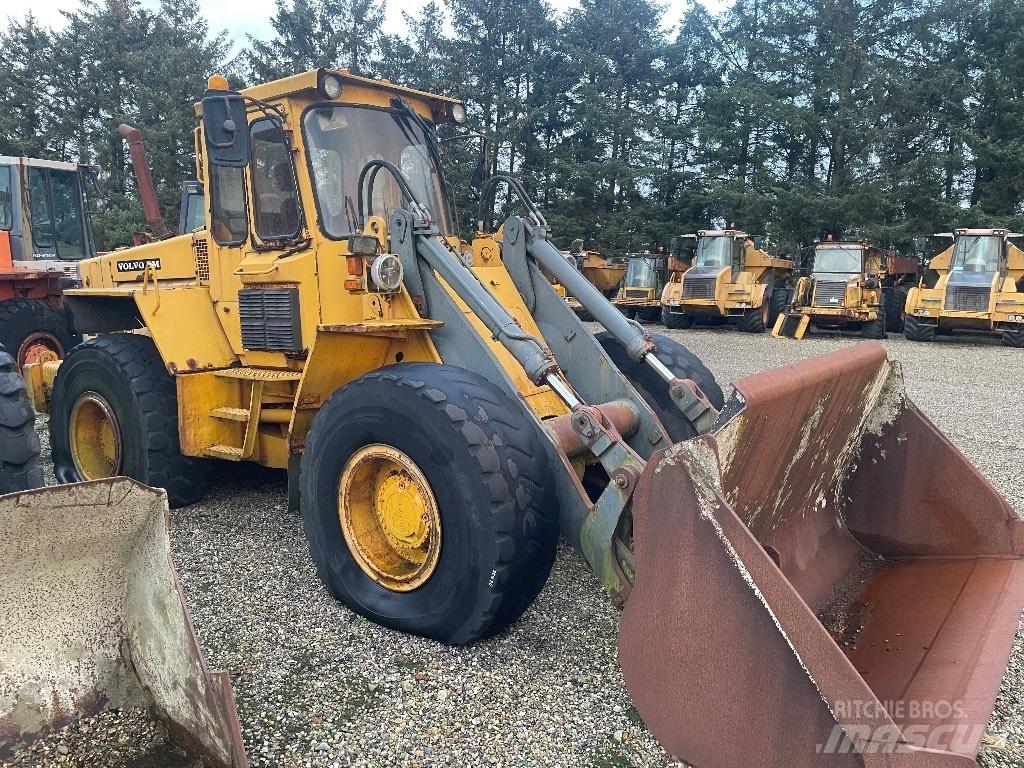 Volvo L90 Фронтальні навантажувачі