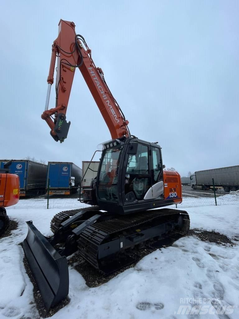 Hitachi ZX 130-6 Гусеничні екскаватори