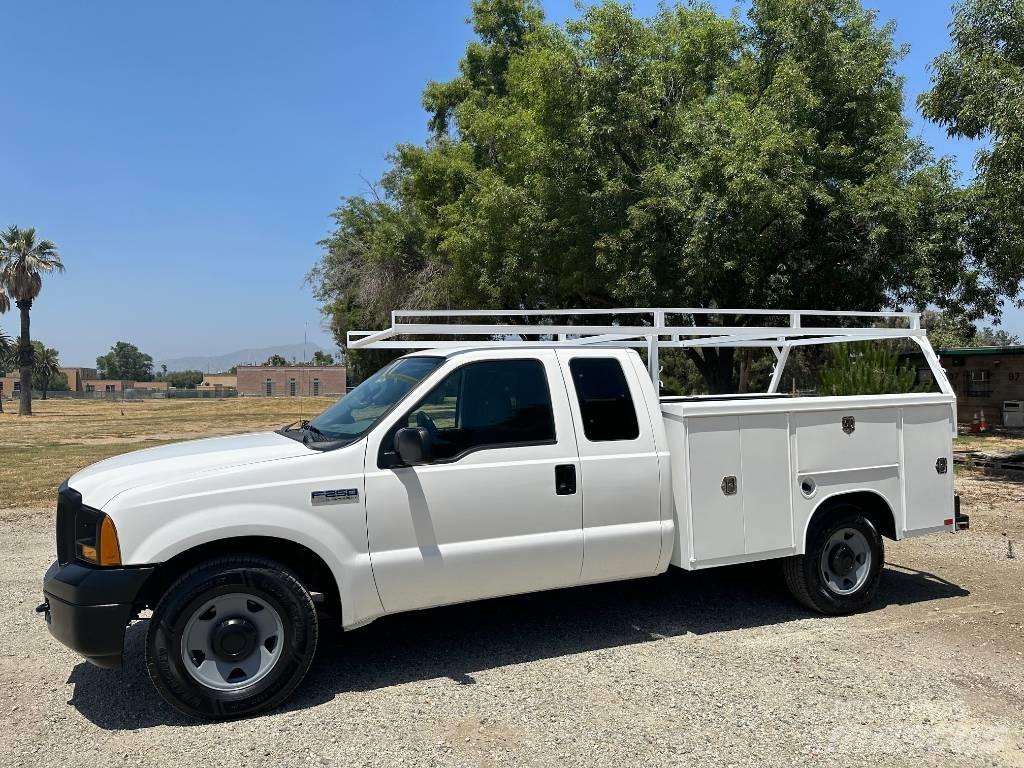 Ford F 250 Пікапи / Бічне розвантаження