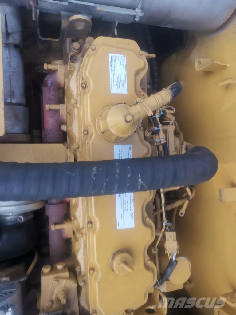 CAT 330 D Гусеничні екскаватори
