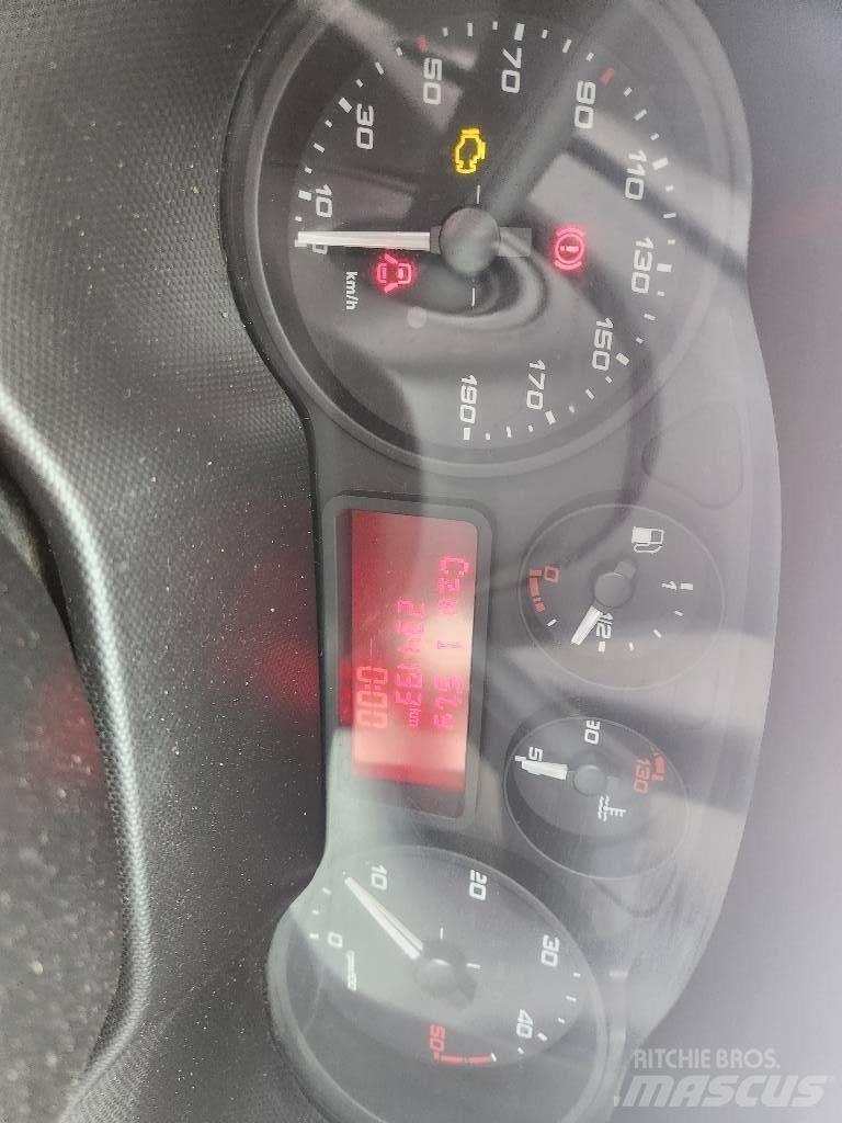 Iveco DAILY 35C14 Панельні фургони