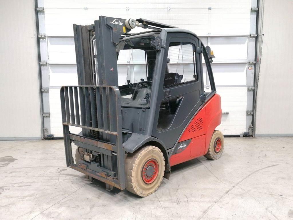 Linde H30D-02 Дизельні навантажувачі