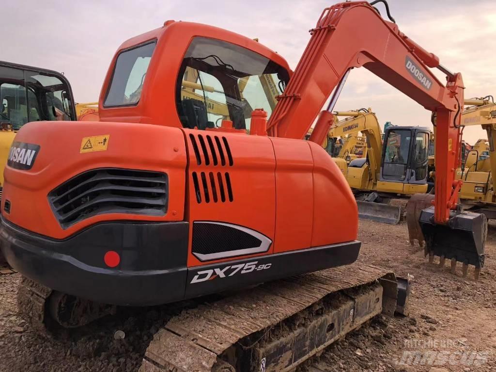 Doosan 75-9c Гусеничні екскаватори