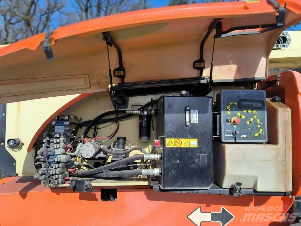 JLG 800 AJ Колінчаті підйомники
