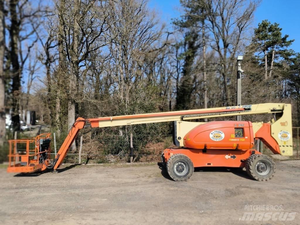 JLG 800 AJ Колінчаті підйомники