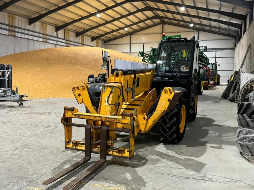 JCB 535-140 Телескопічні навантажувачі