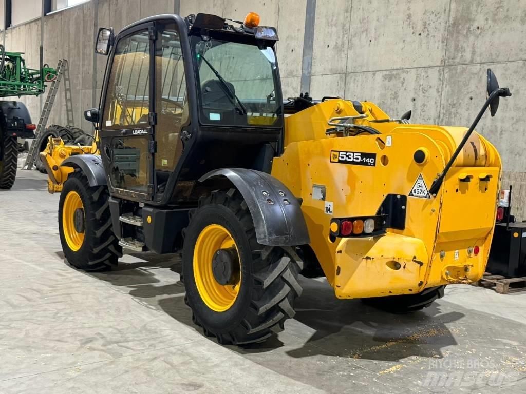 JCB 535-140 Телескопічні навантажувачі