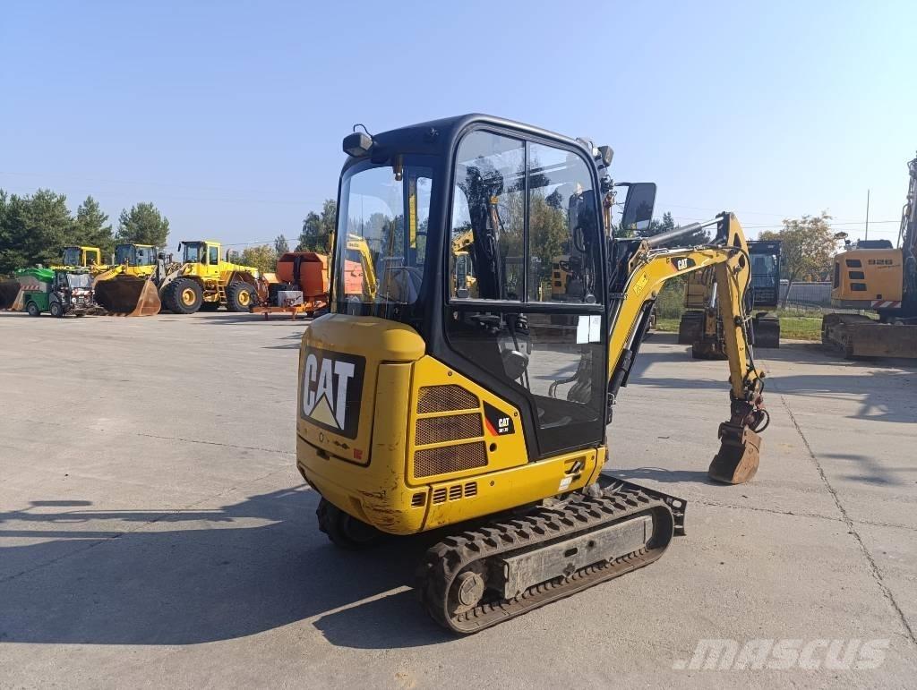 CAT 301.7 D Міні-екскаватори < 7т