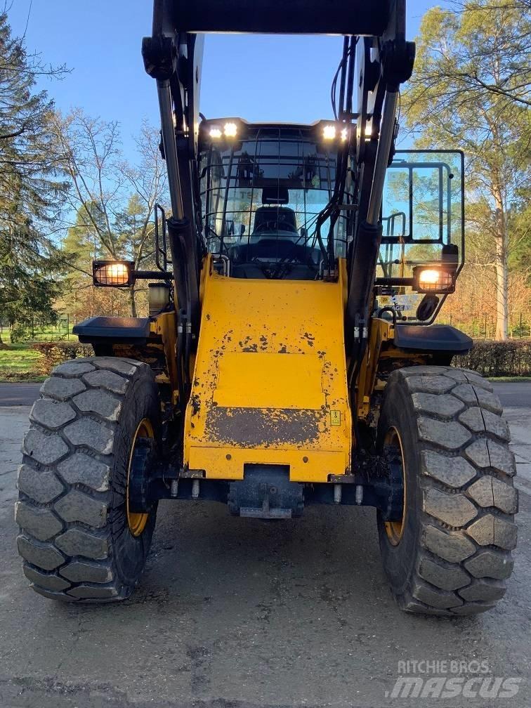 JCB 437 HT Фронтальні навантажувачі