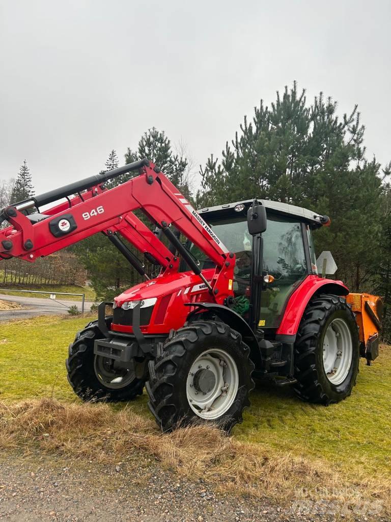Massey Ferguson 5609 Трактори