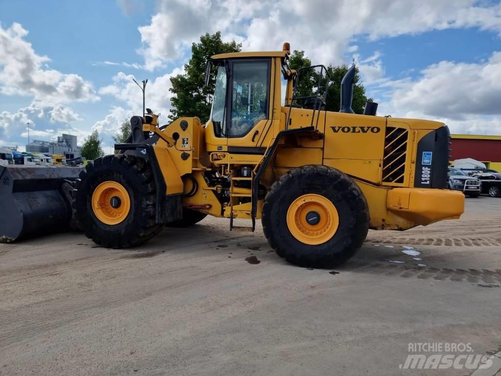 Volvo L 180 F Фронтальні навантажувачі