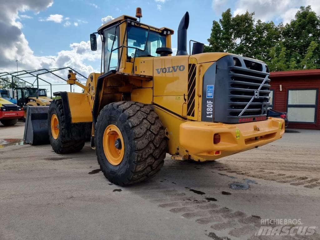 Volvo L 180 F Фронтальні навантажувачі