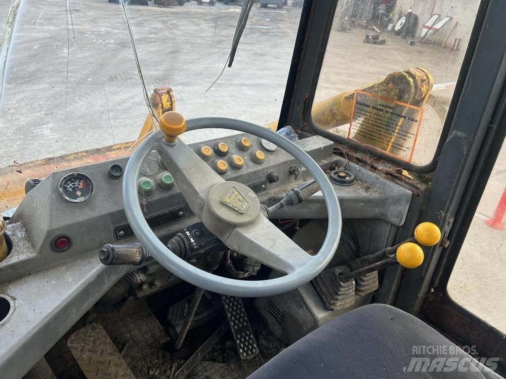 JCB 410 Фронтальні навантажувачі