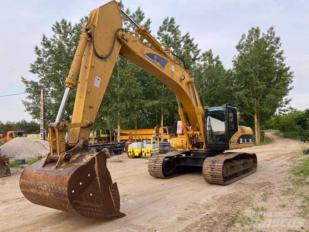 CAT 330CL Гусеничні екскаватори