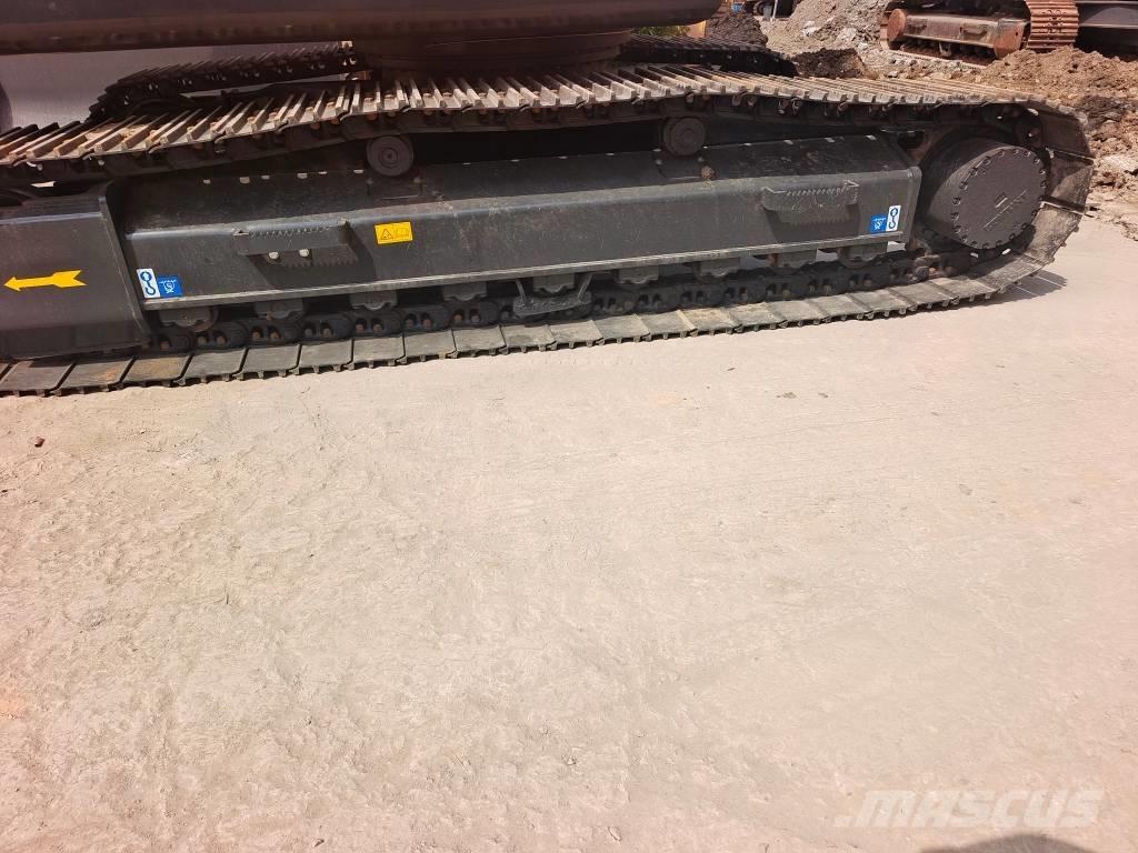 Hyundai HX 220 HD Гусеничні екскаватори