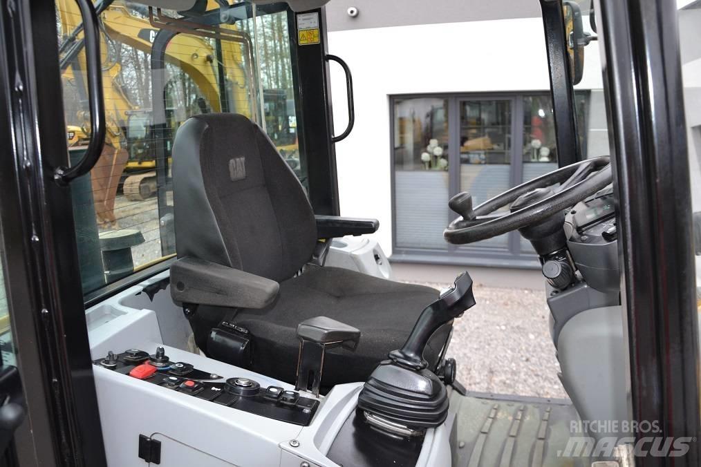 CAT 908 H 2 Фронтальні навантажувачі