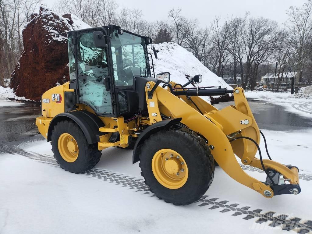 CAT 908m Фронтальні навантажувачі