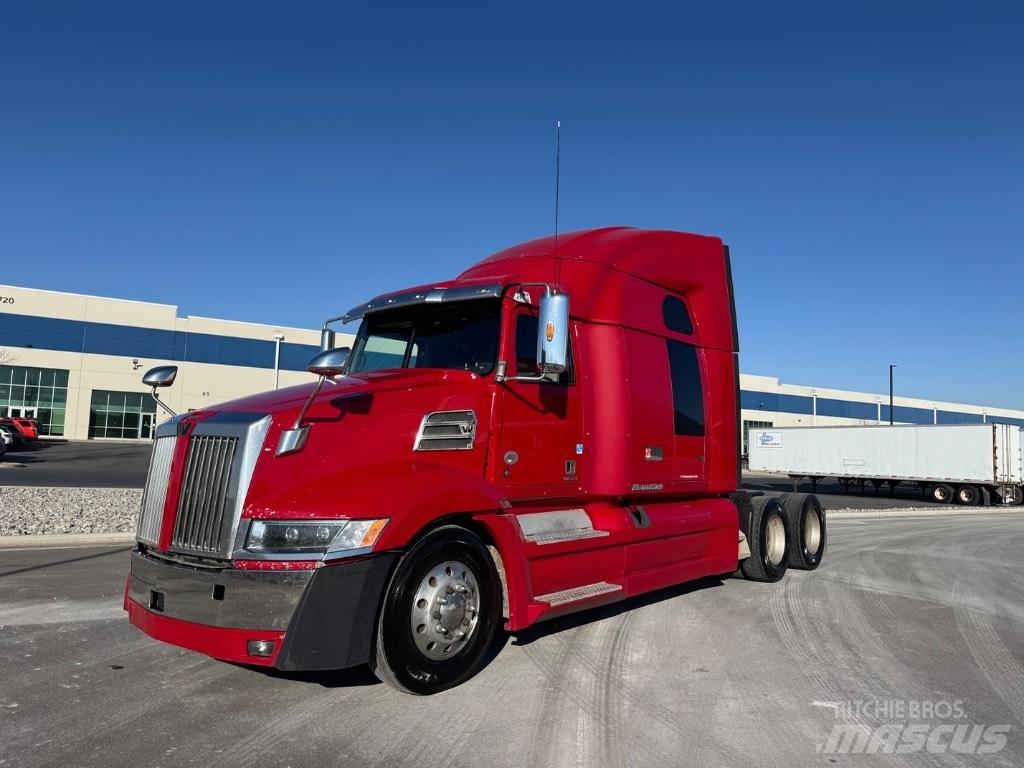Western Star 5700 XE Тягачі