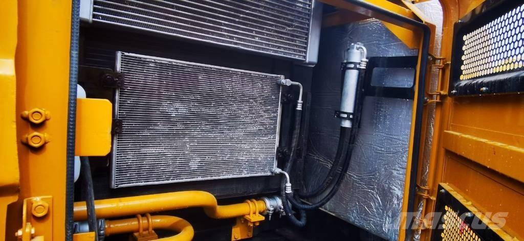 Sany SY 235 C Гусеничні екскаватори