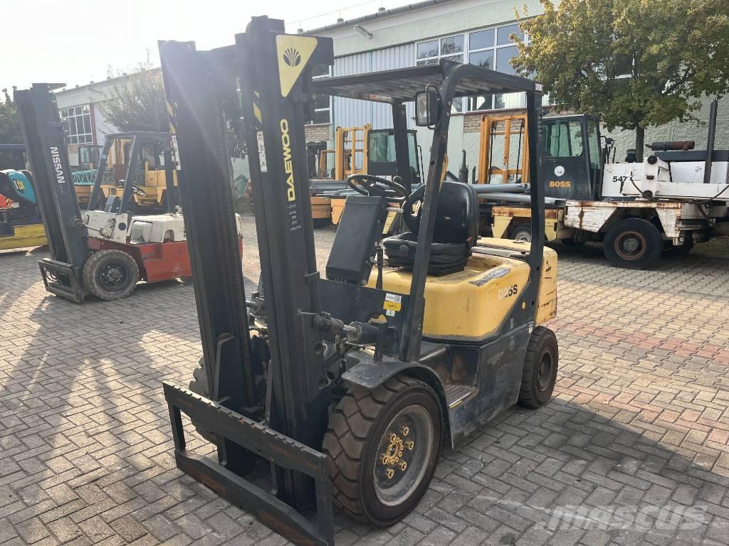 Daewoo D25S3 V-2311 Дизельні навантажувачі