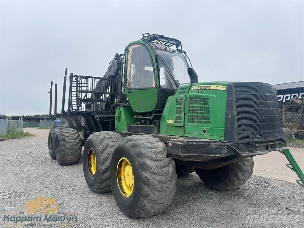 John Deere 1910E Форвардери