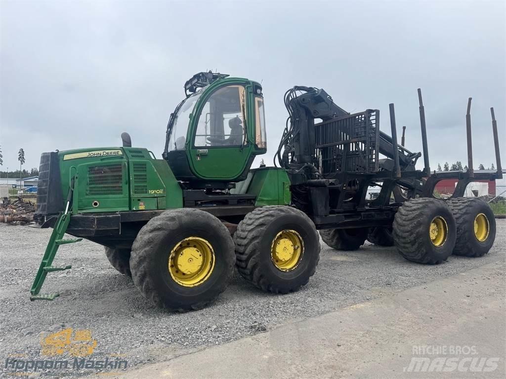 John Deere 1910E Форвардери