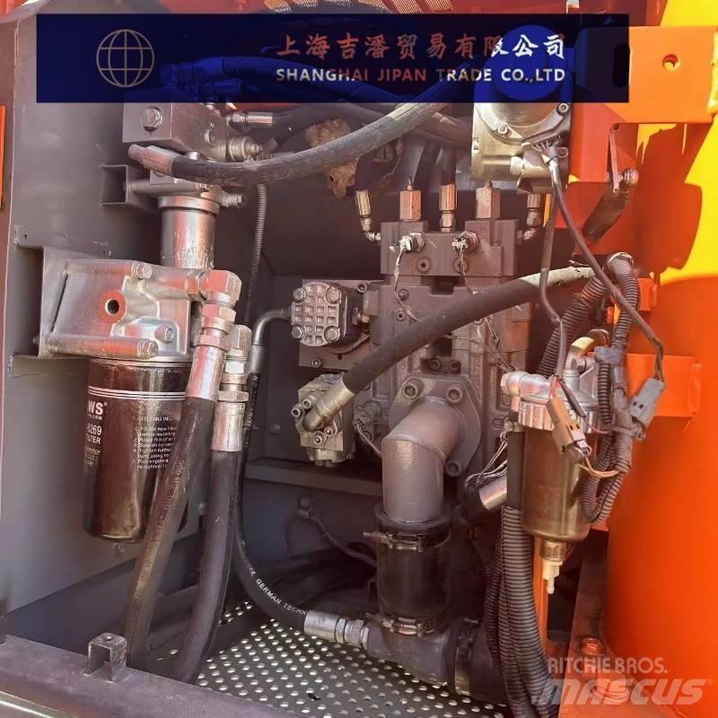 Hitachi ZX 160 Гусеничні екскаватори
