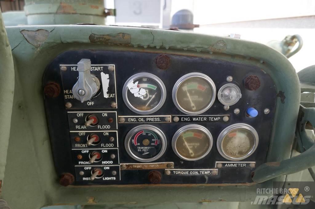 CAT D7F Ex-army Гусеничні бульдозери