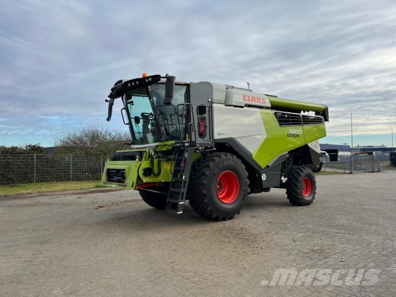 CLAAS LEXION 5300 Зернозбиральні комбайни