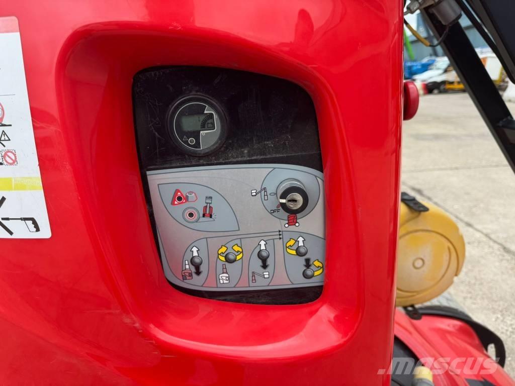 Manitou 100 VJR Вертикальні щоглові підйомники