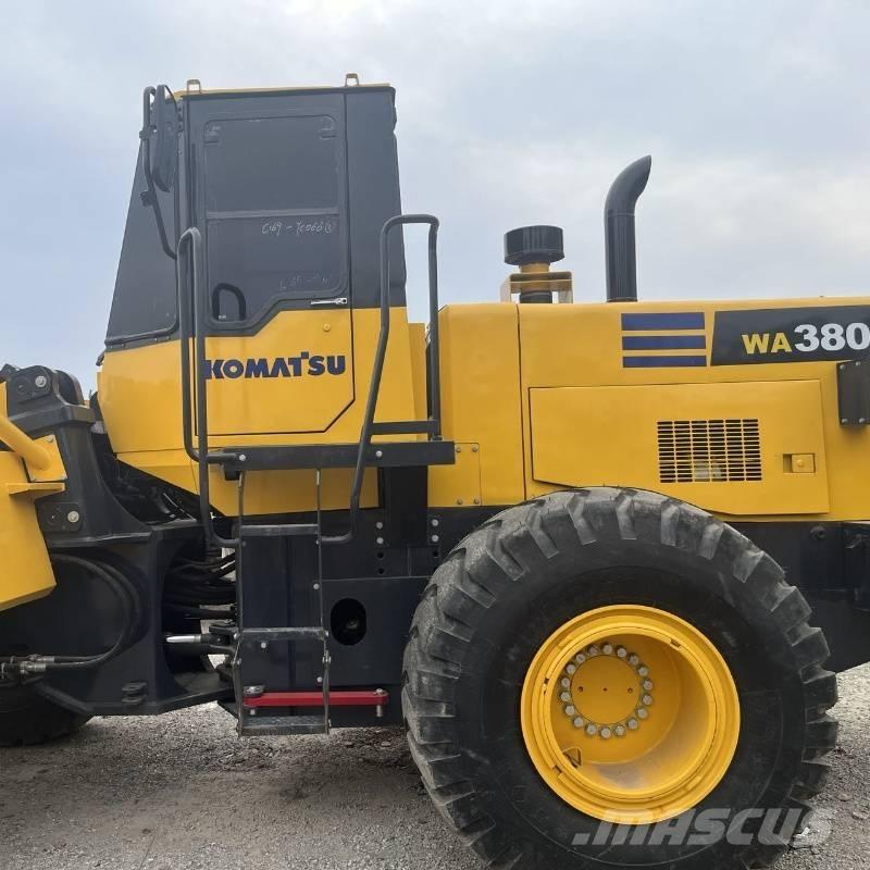 Komatsu WA 380 Фронтальні навантажувачі