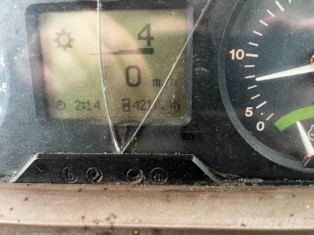 John Deere 6120 Трактори