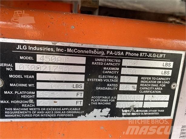 JLG 450 AJ Колінчаті підйомники