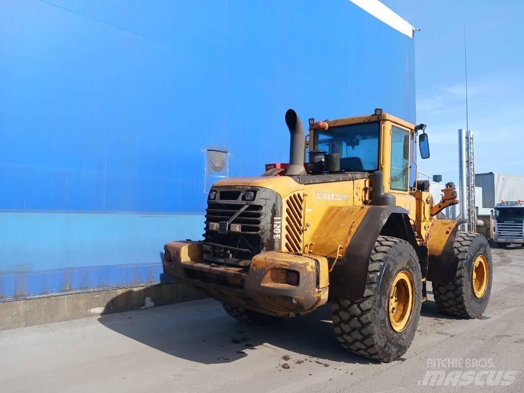 Volvo L 120 E Фронтальні навантажувачі