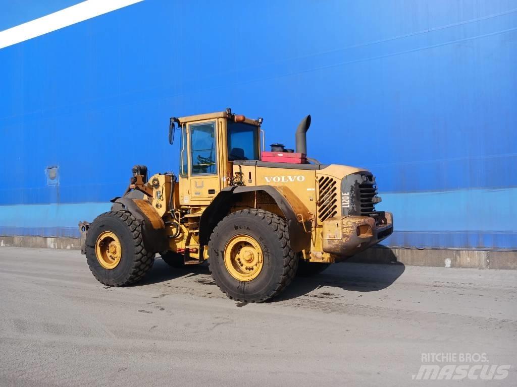 Volvo L 120 E Фронтальні навантажувачі