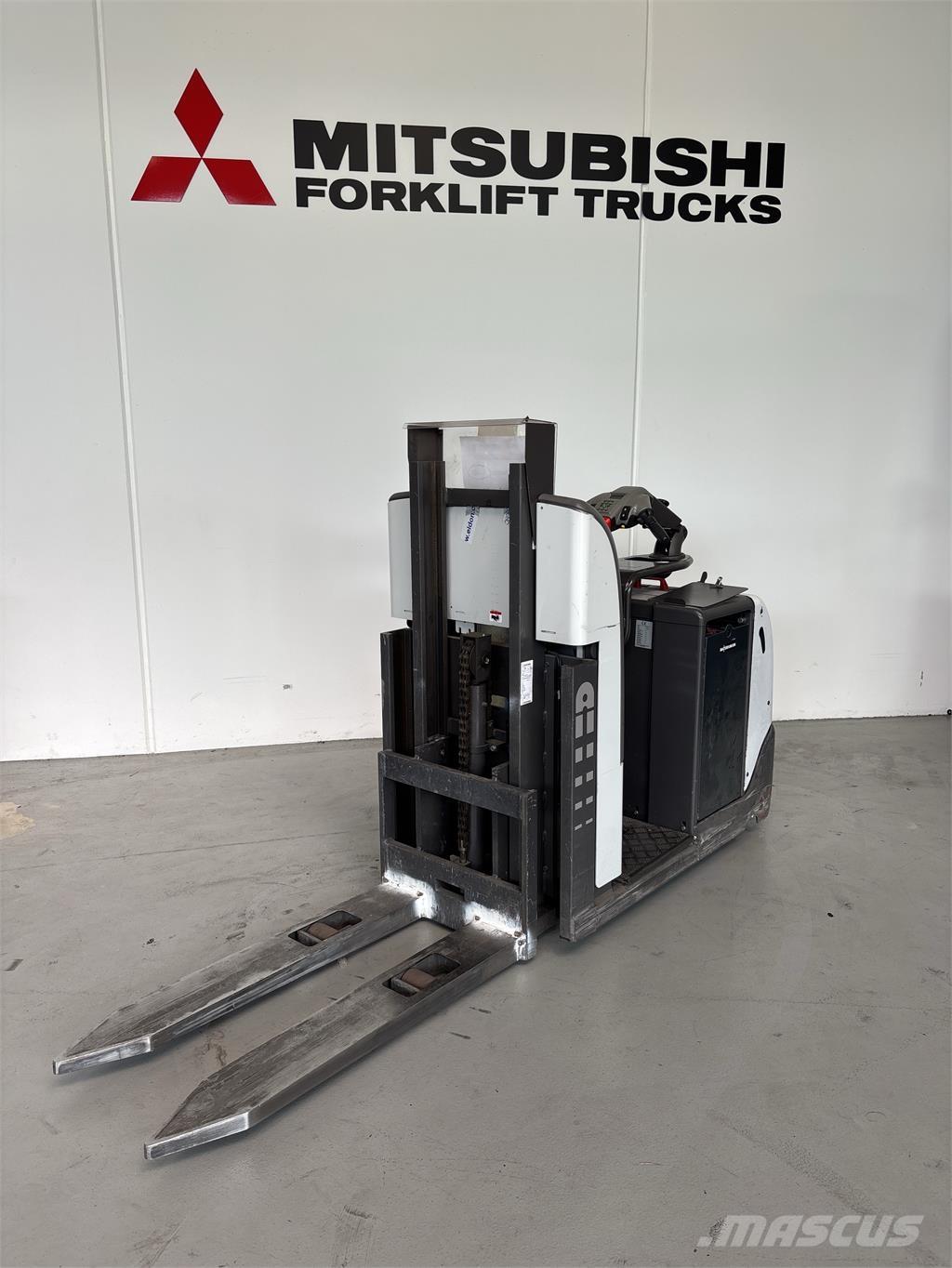 Atlet PPC120 Підбирачі замовлень з нижніх ярусів