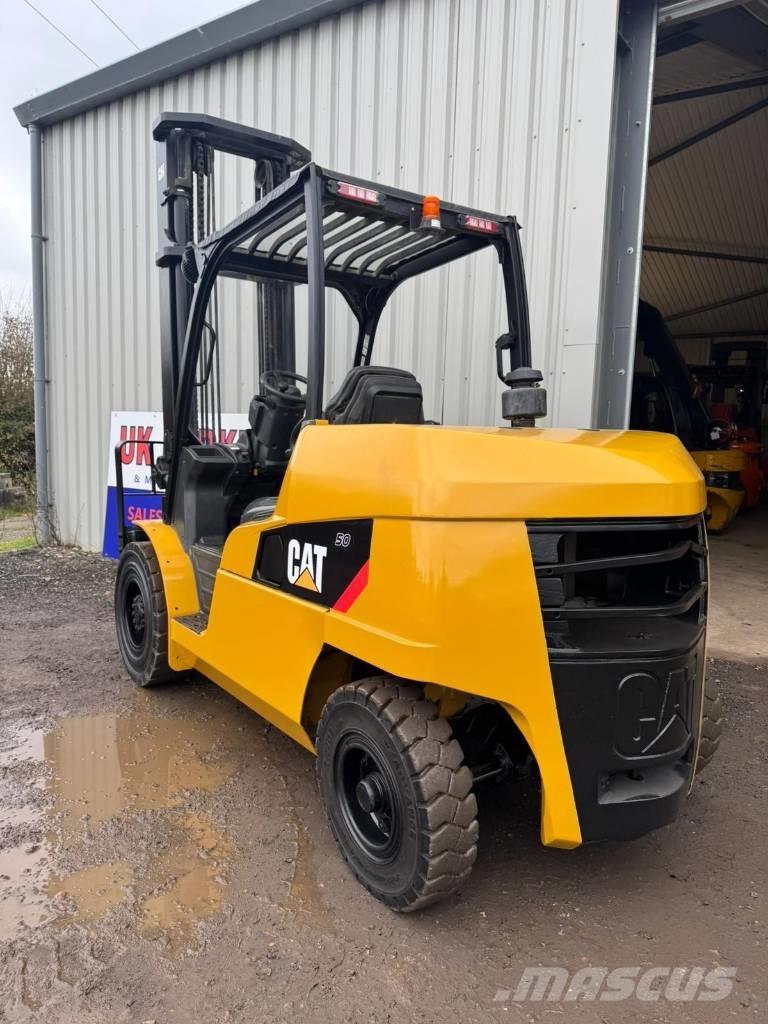 CAT DP 50 N Дизельні навантажувачі