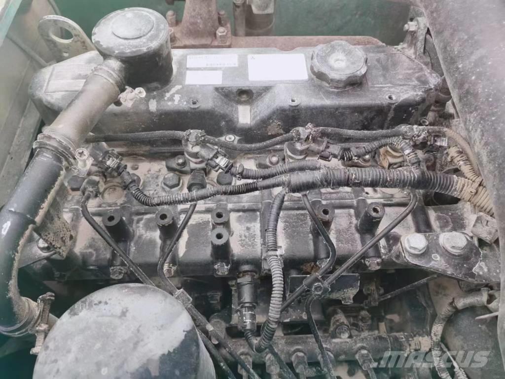 Kobelco SK 140 Гусеничні екскаватори