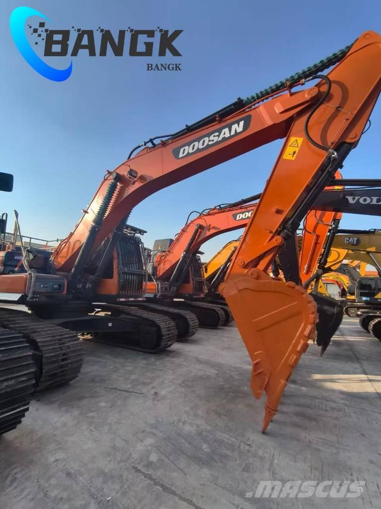 Doosan DX 300 LC Гусеничні екскаватори