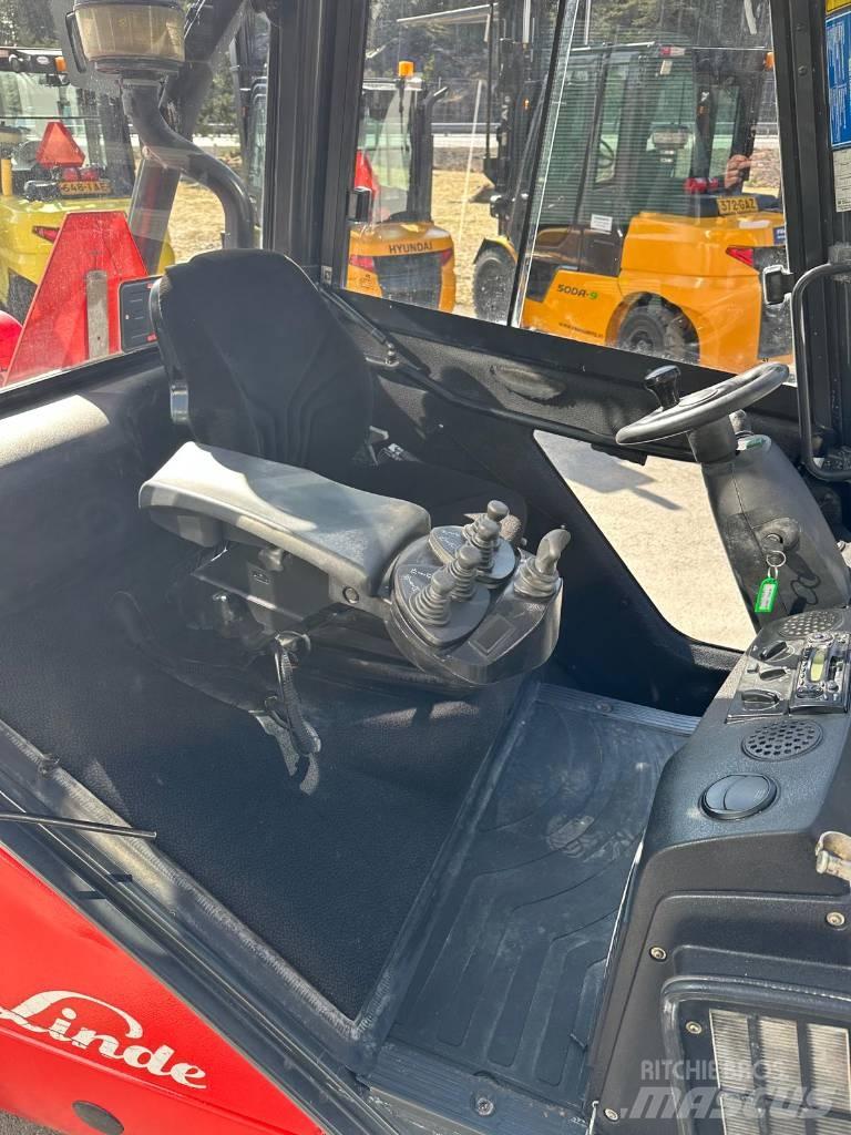 Linde H 25 D Дизельні навантажувачі