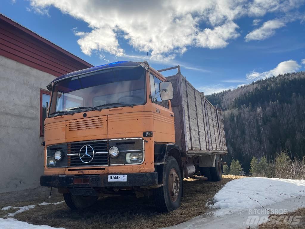 Mercedes-Benz LP1313 Автотранспорт для перевезення тварин