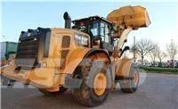 CAT 966M Фронтальні навантажувачі