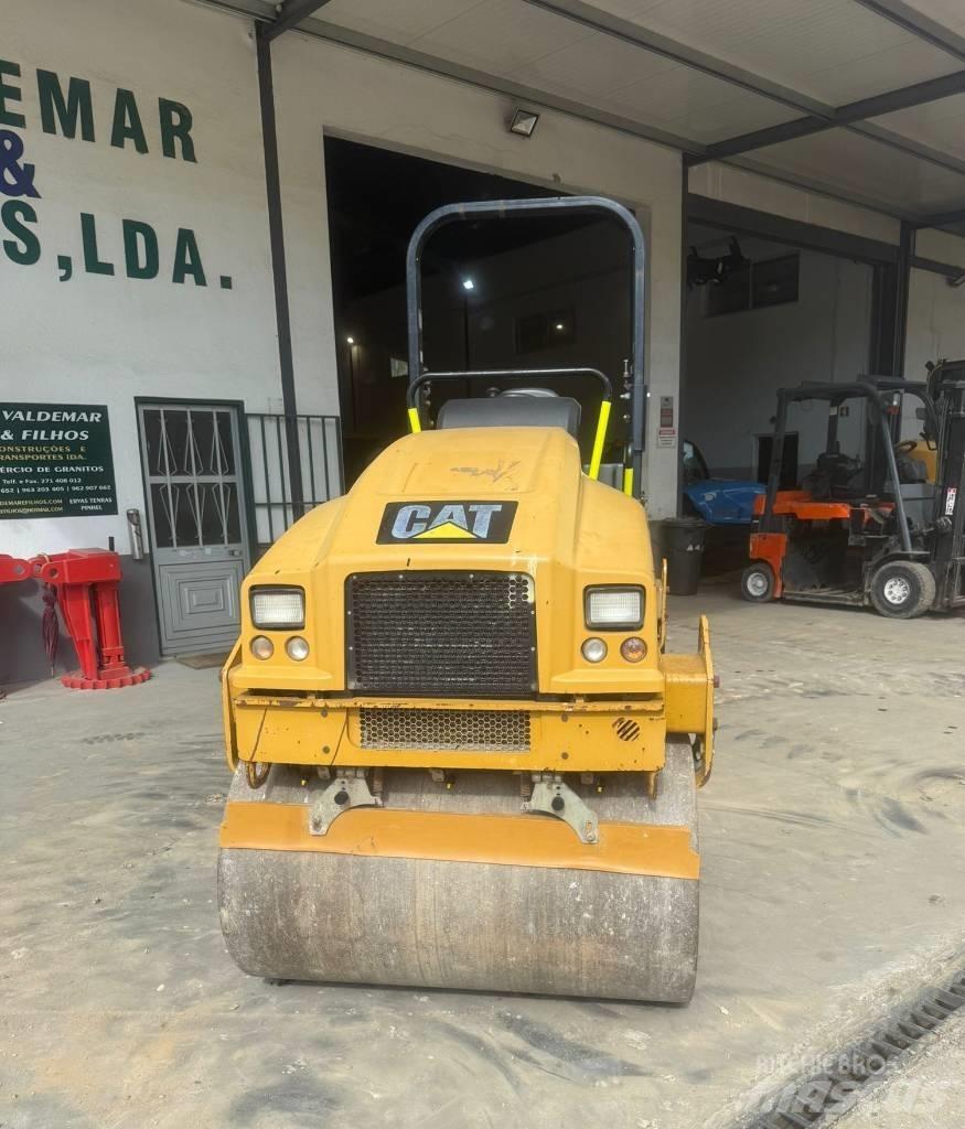 CAT CB 24 B, CB24 Котки тротуарні