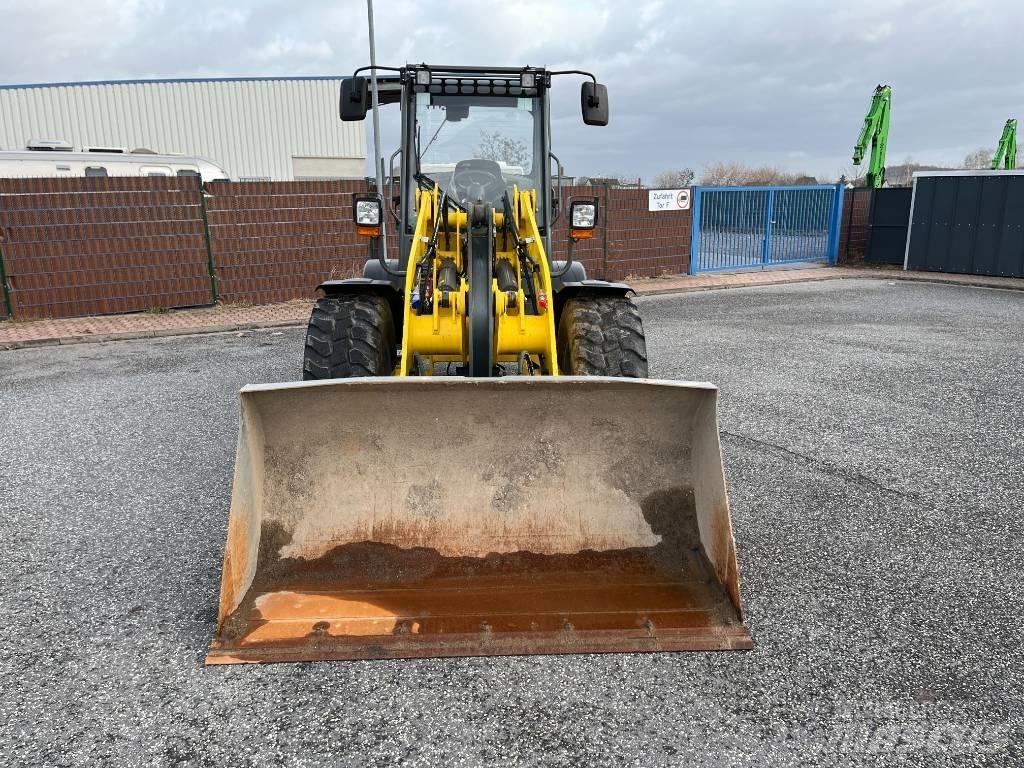 Wacker Neuson WL 44 Фронтальні навантажувачі