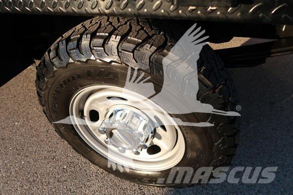 Ford F250 SD Вантажівки-платформи/бокове розвантаження