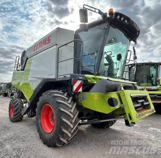 CLAAS TRION 520 Зернозбиральні комбайни